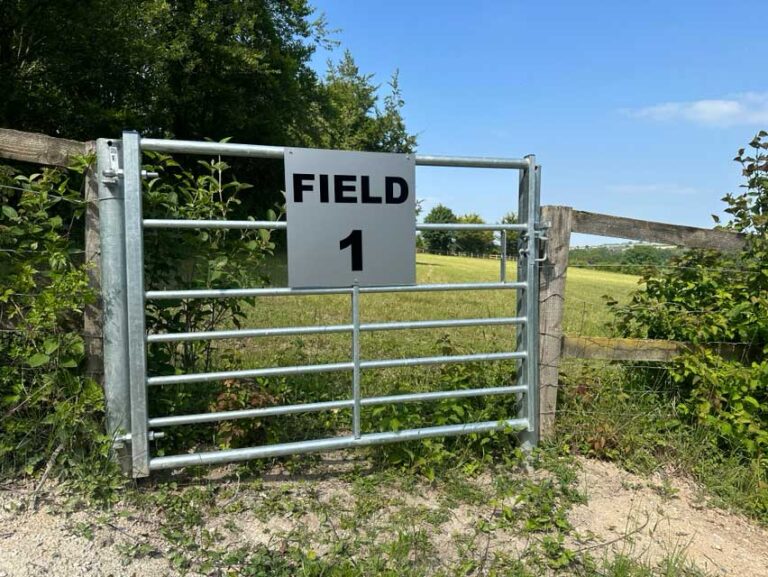 Field gate 768x577
