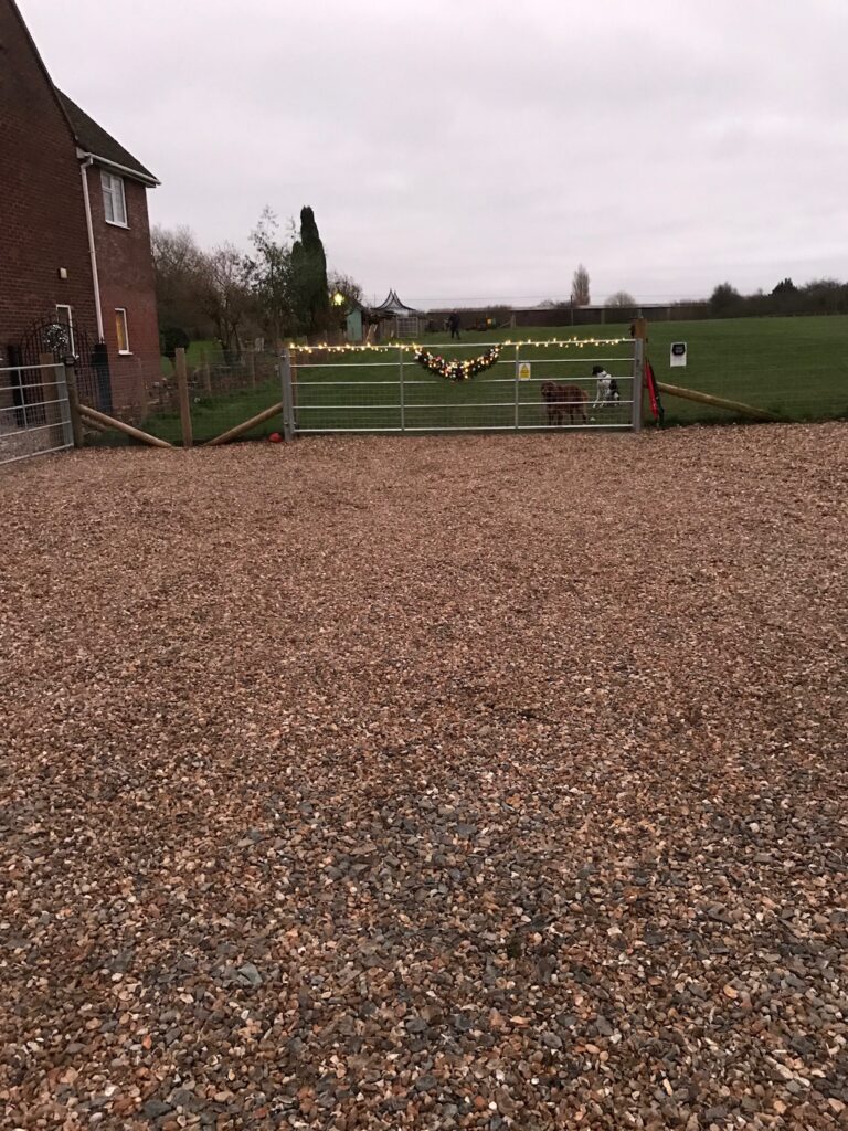 1292 6e9e51d13bc48865f498f8712a8580fa 1 768x1024