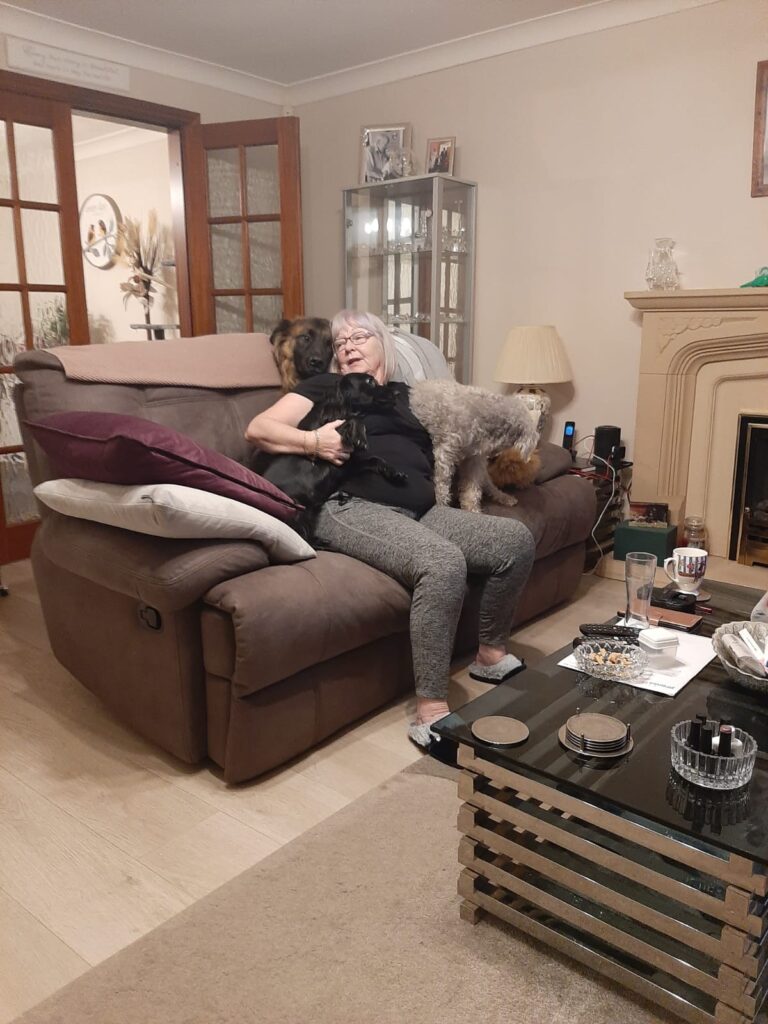 1828 5f9b96f2bdb5df2eddb657c9cb14f7b7 1 768x1024