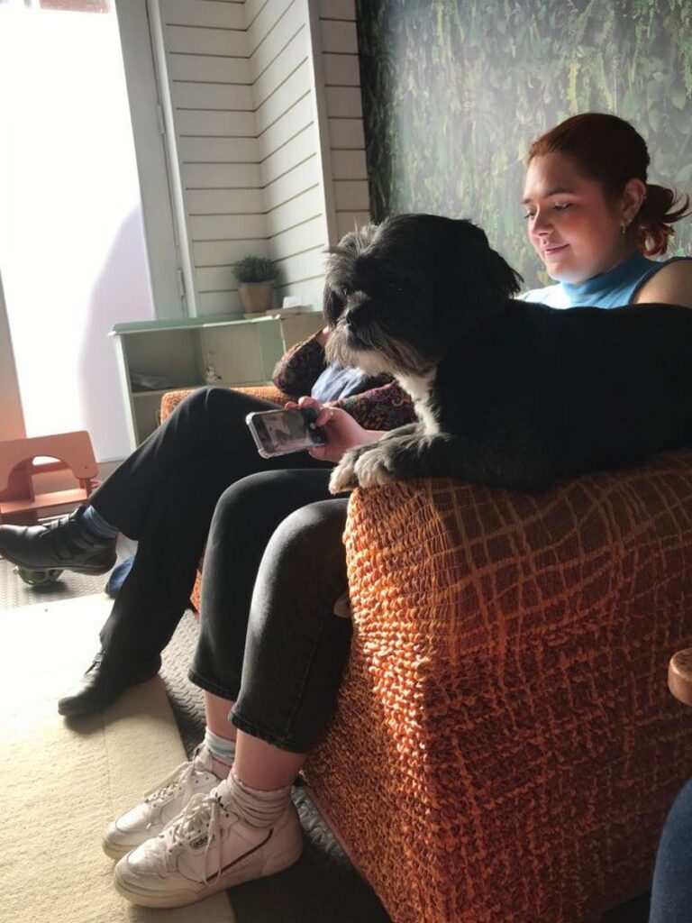 2216 15ed116e186d4f89433056517515f626 1 768x1024